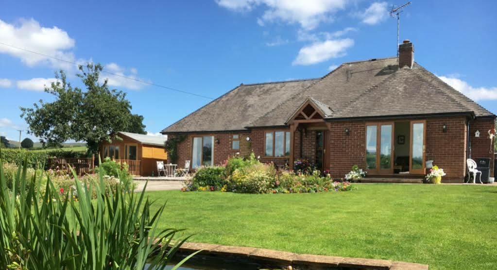 Dove Meadow Bed & Breakfast Denstone Buitenkant foto