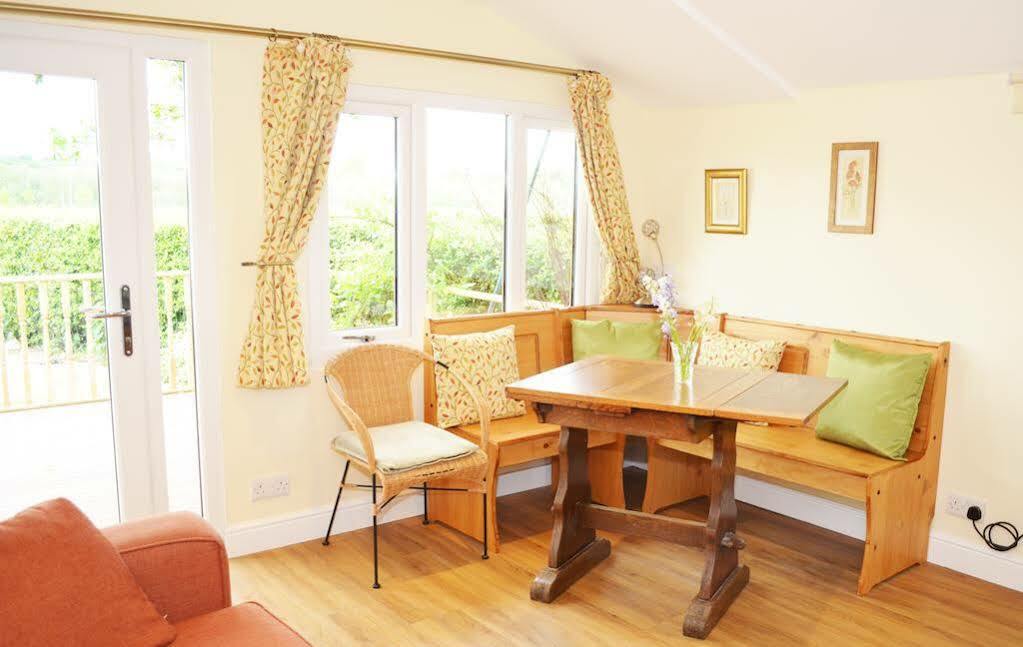 Dove Meadow Bed & Breakfast Denstone Buitenkant foto